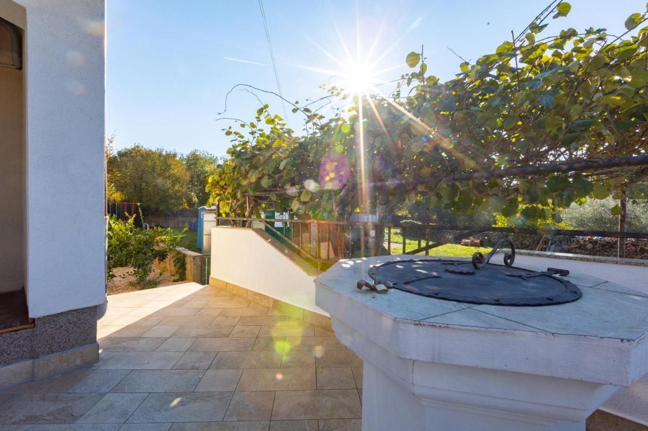 Apartments Meri Sveti Ivan  Εξωτερικό φωτογραφία